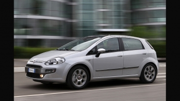 Rent a car Fiat Punto Evo